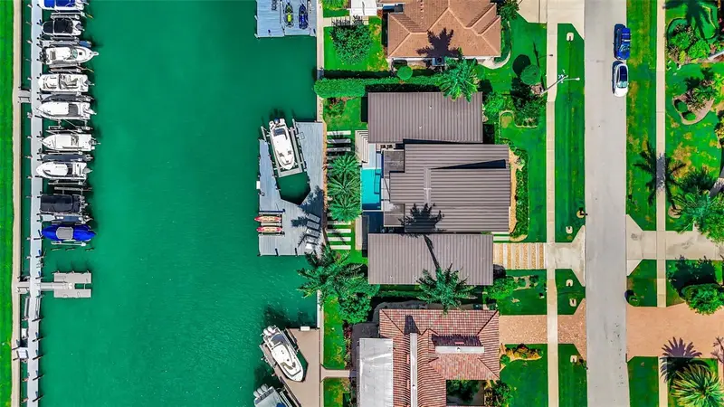 870 Partridge Ct, FL