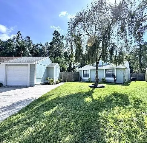 16004 Grass Lake Dr, FL