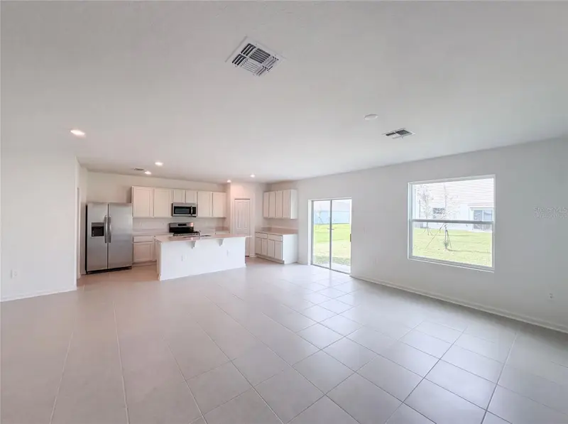 2142 Lasso Loop, FL