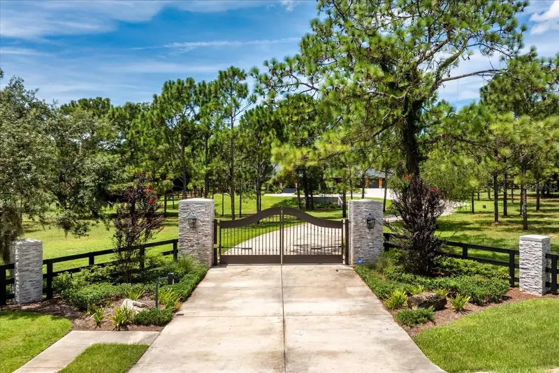 5208 Effie Dr, FL