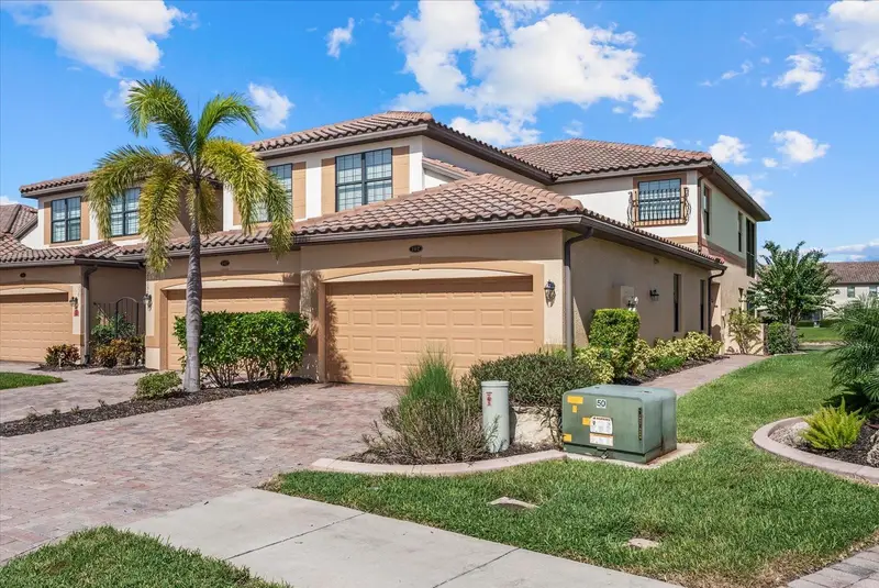 20150 Ragazza Cir #102, FL