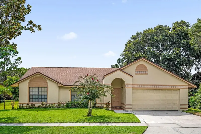 3044 Crested Cir, FL