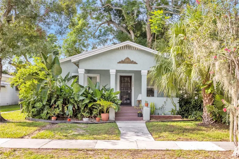 1509 Woodward St, FL