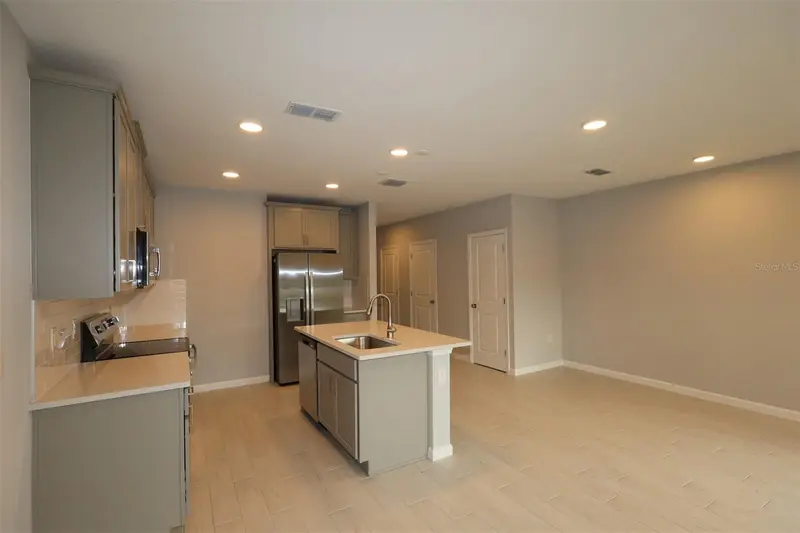 6104 Fellow Wagon Way, FL