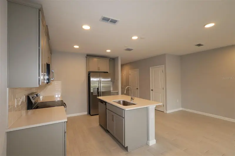 6104 Fellow Wagon Way, FL