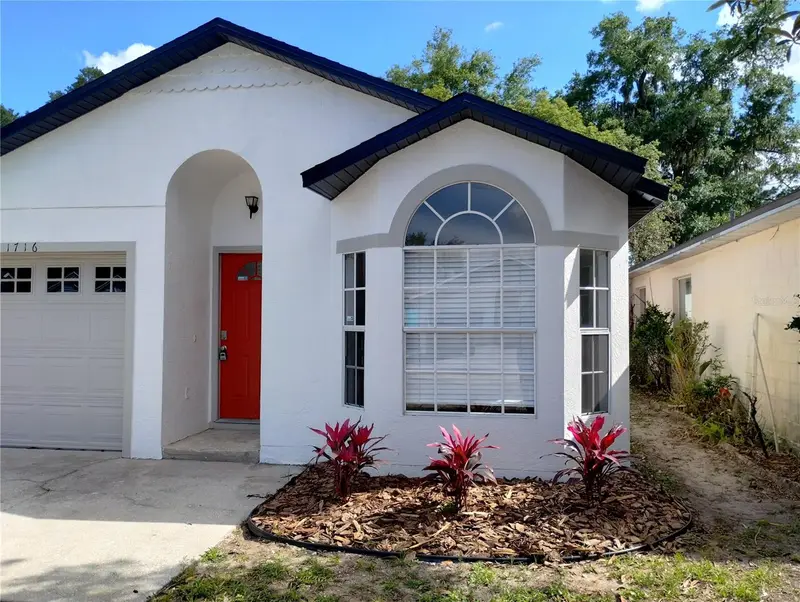 1716 Chatham Cir, FL