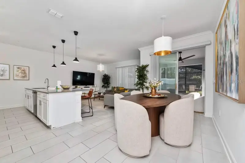 2461 Reading Trl, FL