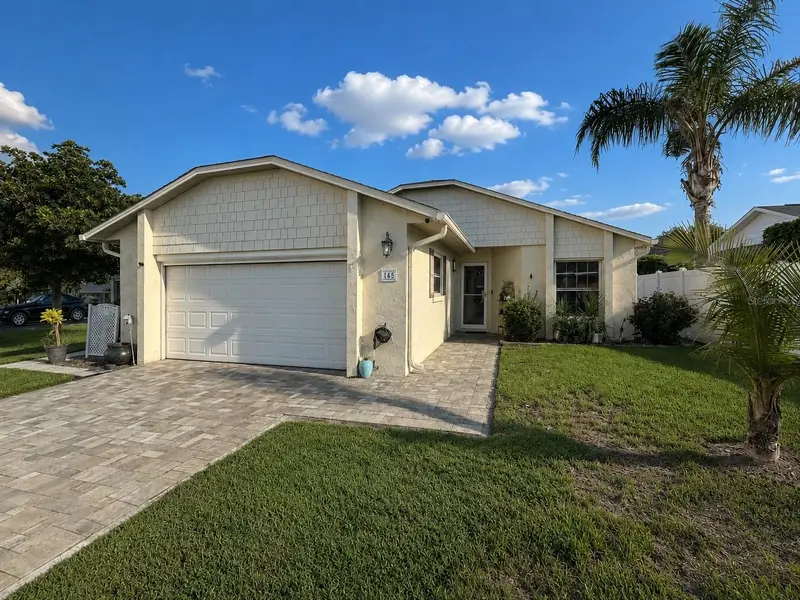 145 Mayfair Ct #145, FL