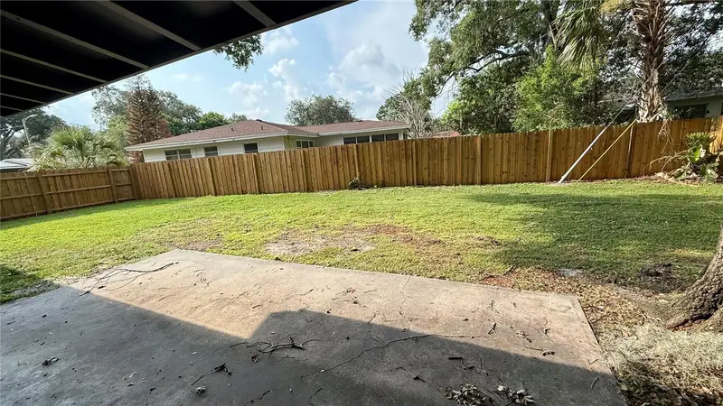 1402 Phyllis St, FL