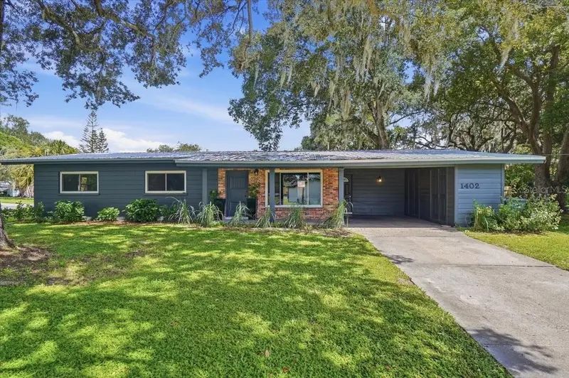 1402 Phyllis St, FL