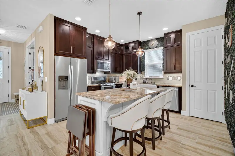1105 Eagle Run Way, FL