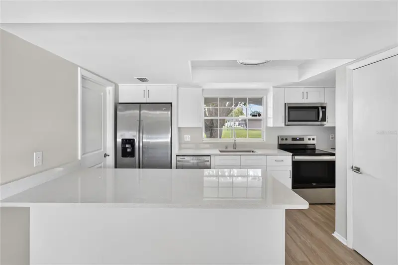 1442 Canterbury Cir, FL