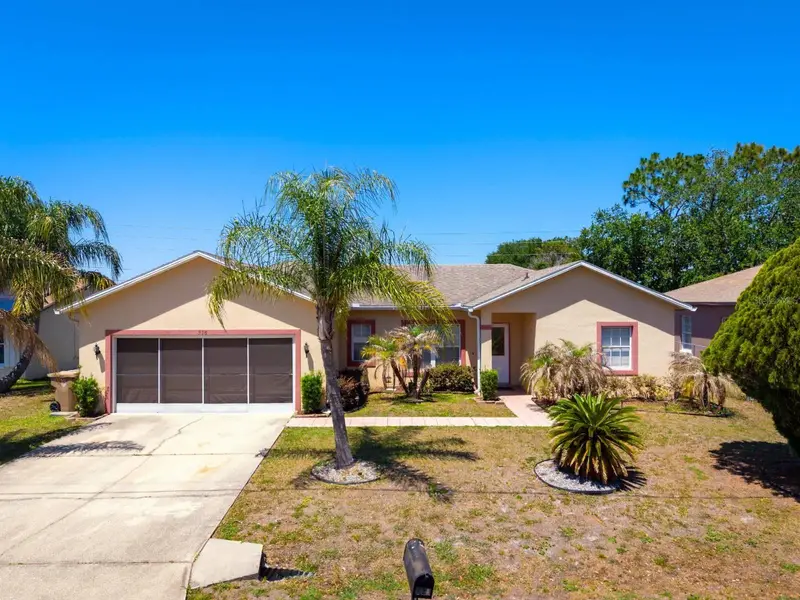 526 Maricopa Dr, FL