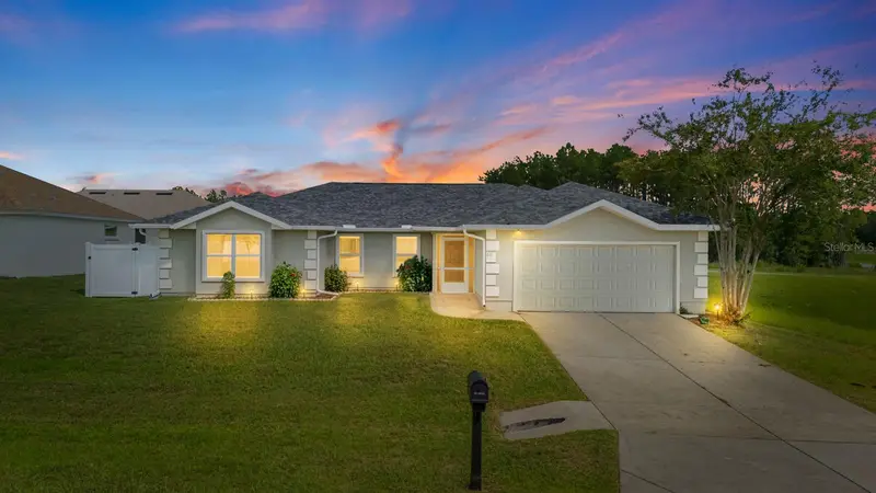 611 W Walkertown Dr, FL