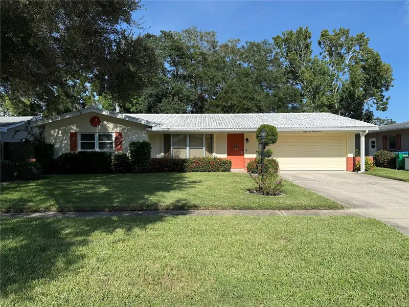 8927 Lakewood Dr, FL