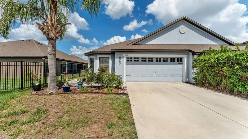 5739 Lacar Way, FL