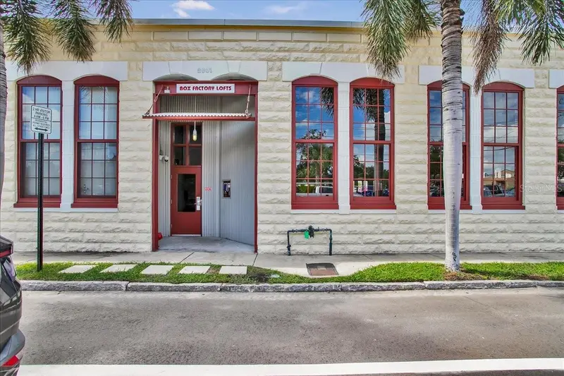 2001 E 2nd Ave #24, FL