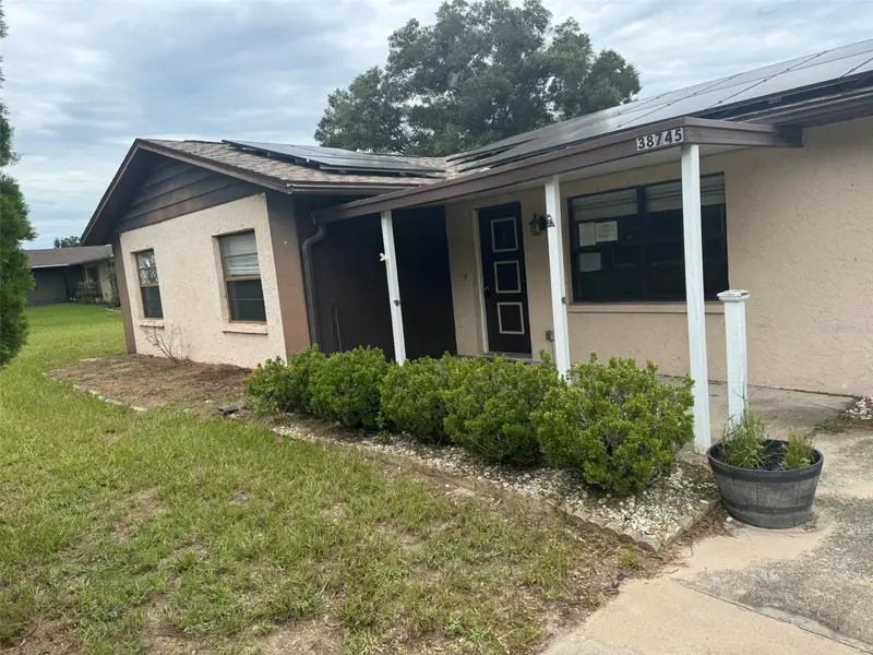 38745 Cambridge Dr, FL