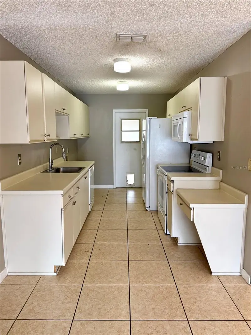 242 Winter Ridge Blvd #242, FL