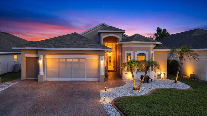 919 Ashton Dr, FL