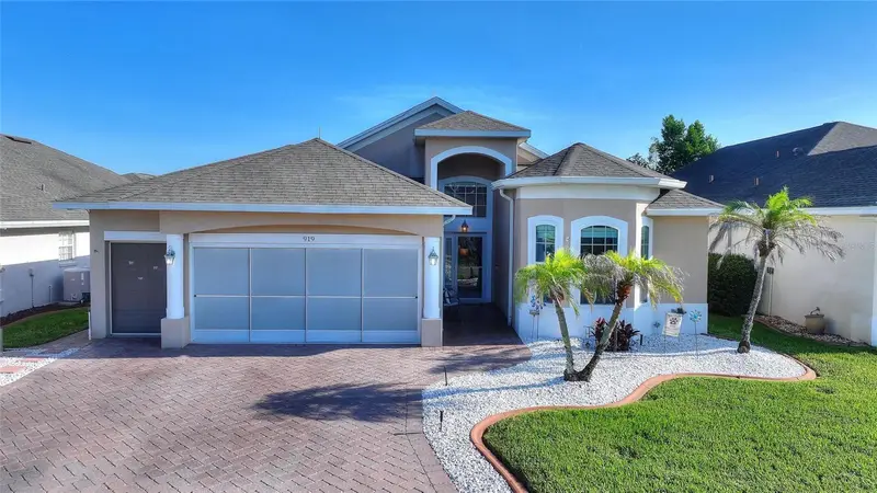 919 Ashton Dr, FL