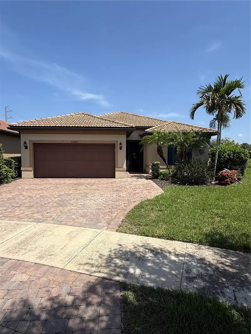13908 Karina St, FL