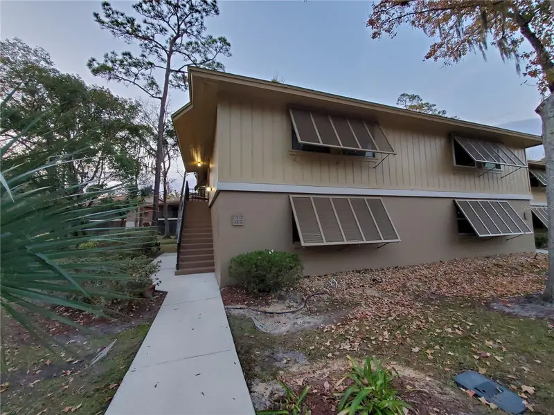 110 Cypress Woods Ct #12c, FL