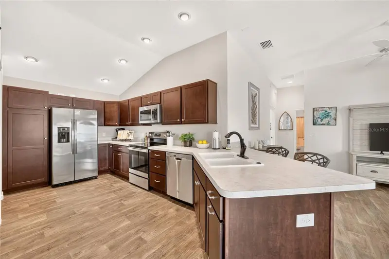 4986 Ellie Ln, FL