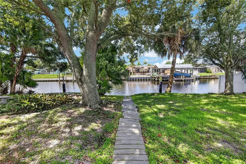 10718 Drummond Rd, FL