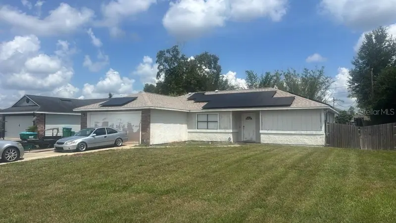 Deltona Lakes pending