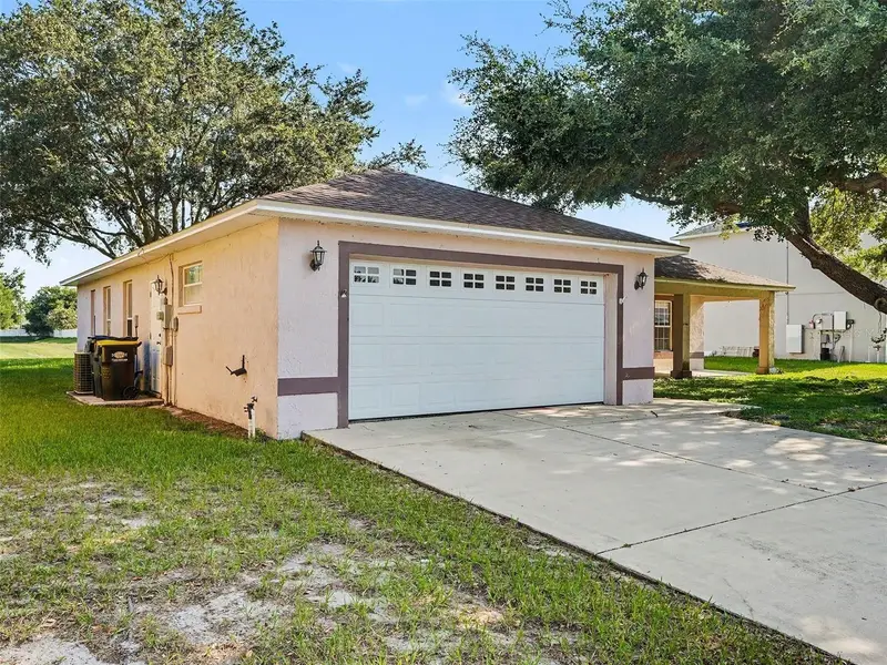 121 Shaddock Dr, FL