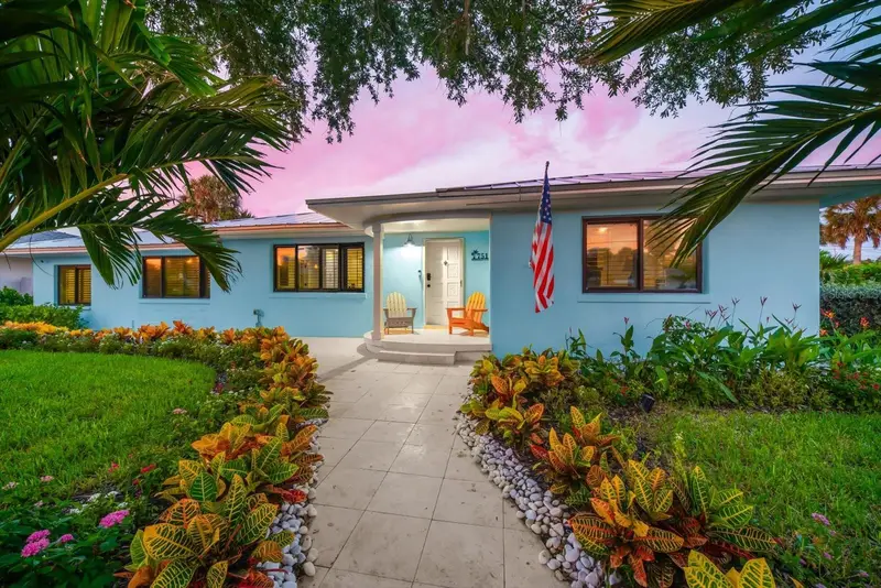 751 Mandalay Ave, FL