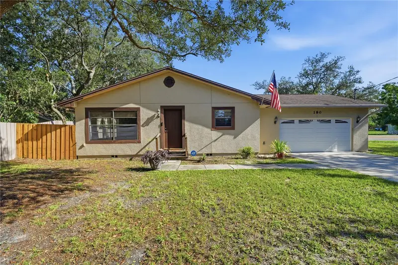 180 W 3rd St, FL