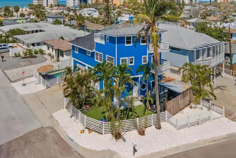 14500 N Bayshore Dr, FL