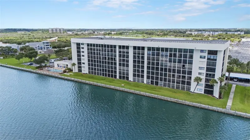 300 S Sykes Creek Pkwy #105, FL