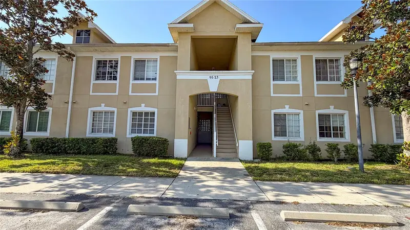 9523 Grovedale Cir #101, FL