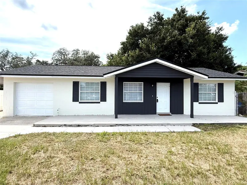 432 N John St, FL