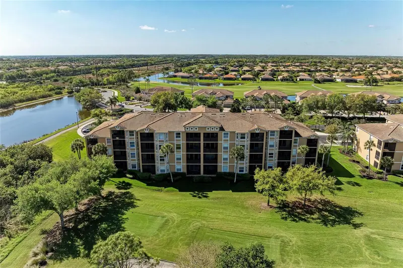 8403 Grand Estuary Trl #405, FL