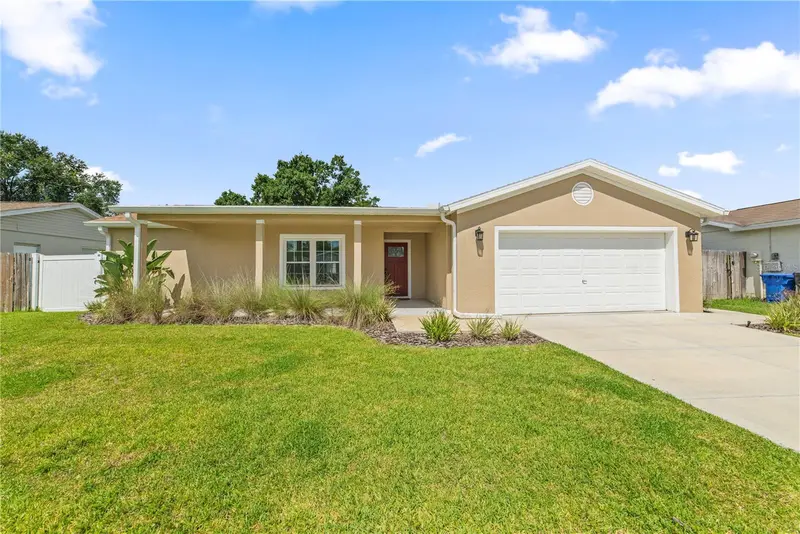 1003 Red Oak Cir, FL