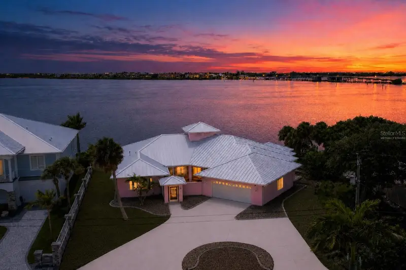 1468 Lemon Bay Dr, FL