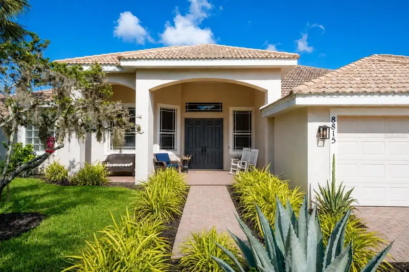 8815 Brookfield Ter, FL