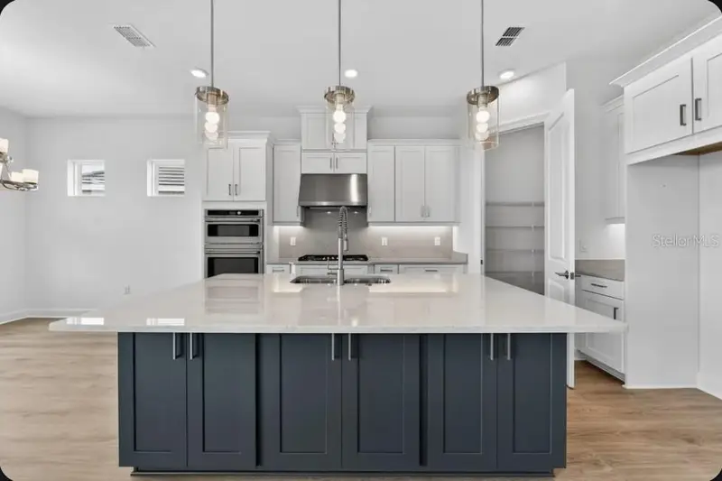 853 Tassleflower Trl, FL
