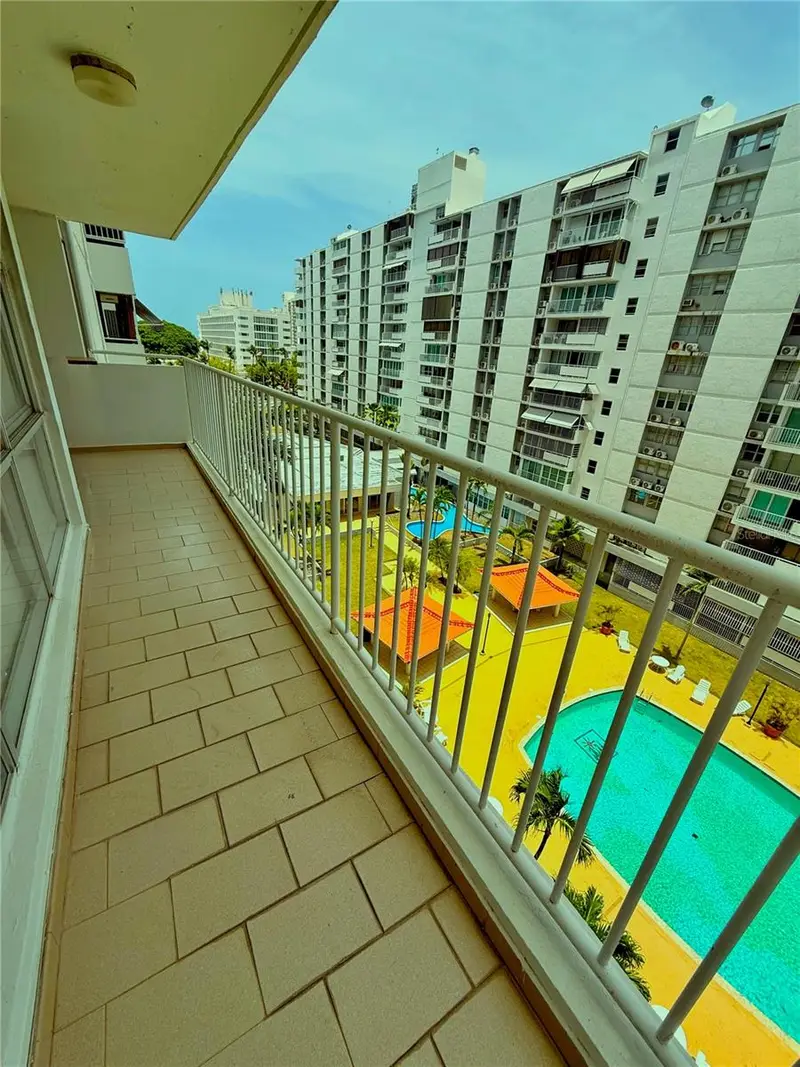 6400 Isla Verde Ave #6 J, PR