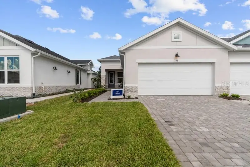 751 Maldives Trl, FL