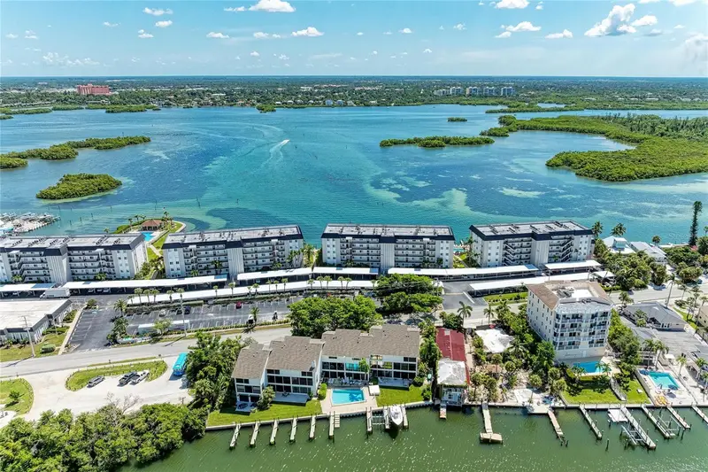 8977 Midnight Pass Rd #219, FL
