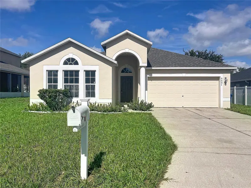 5641 Royal Hills Dr, FL