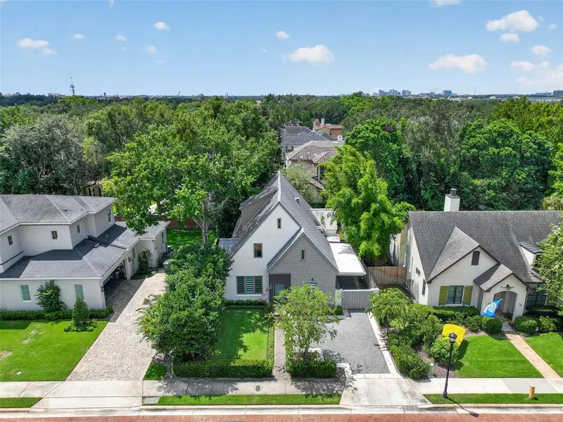 720 Pansy Ave, FL