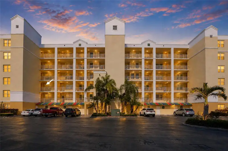 1200 Country Club Dr #4201, FL