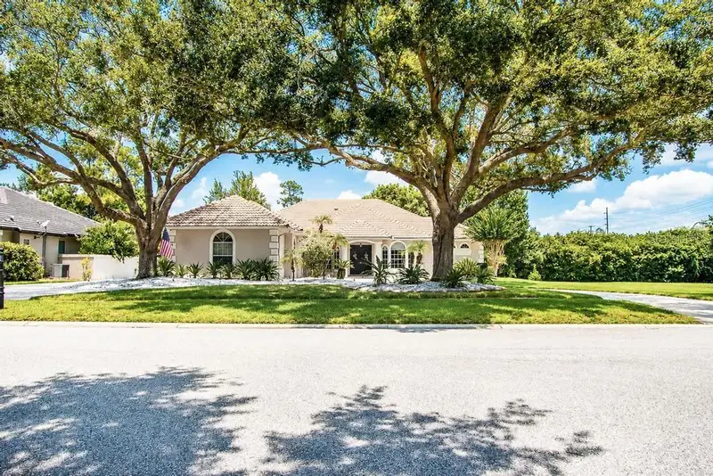 9606 Camberley Cir, FL