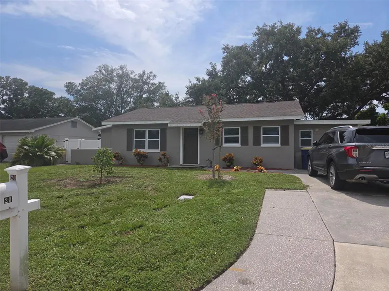 20 S Saturn Ave, FL